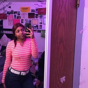 Long sleeve v neck shirt